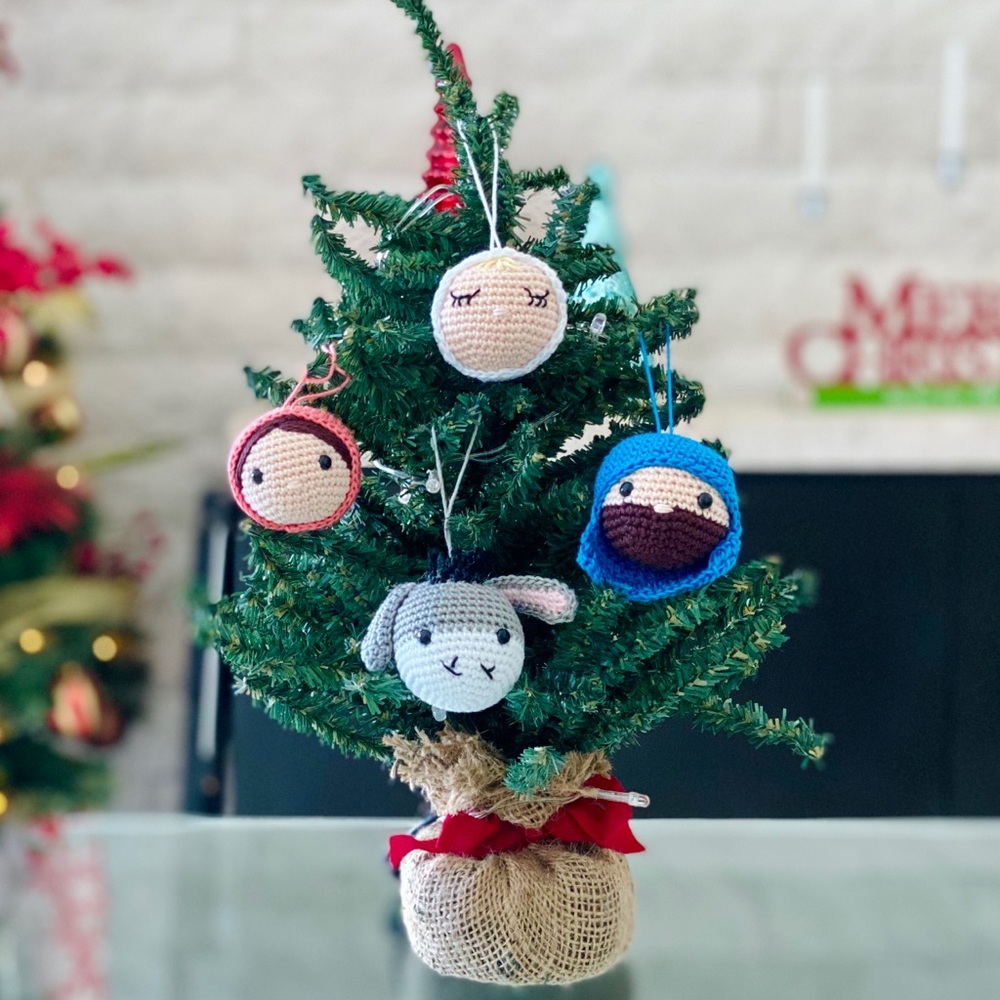 4Pcs Handmade Crochet Christmas Ornament Set🎄